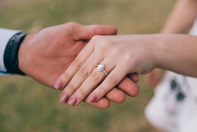 How To Take the Stress Out of Choosing an Engagement Ring